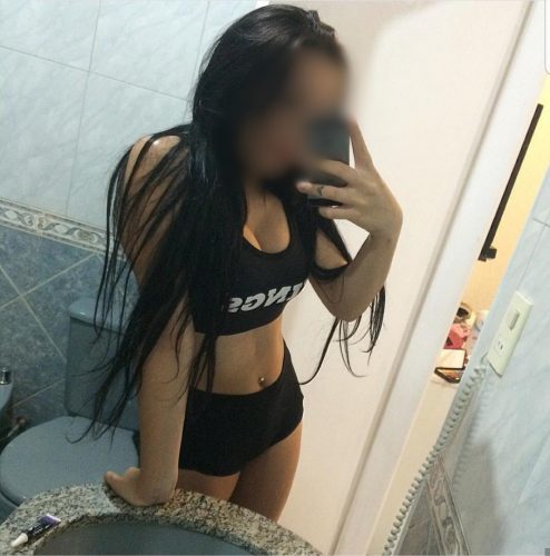 Mersin'de Kendine Güvenen Escort Bayanın Portresi